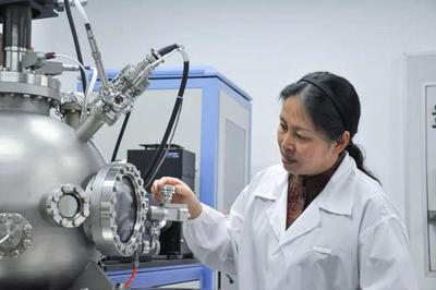 高質(zhì)量發(fā)展·巾幗奮斗正當(dāng)時(shí)丨鄧少芝 三十年潛心鉆研信息核心技術(shù)，用科技創(chuàng)新驅(qū)動(dòng)高質(zhì)量發(fā)展